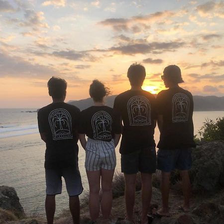 Tropical Sunday Bungalow - Surf And Stay Selong Belanak Exteriér fotografie
