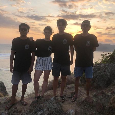 Tropical Sunday Bungalow - Surf And Stay Selong Belanak Exteriér fotografie