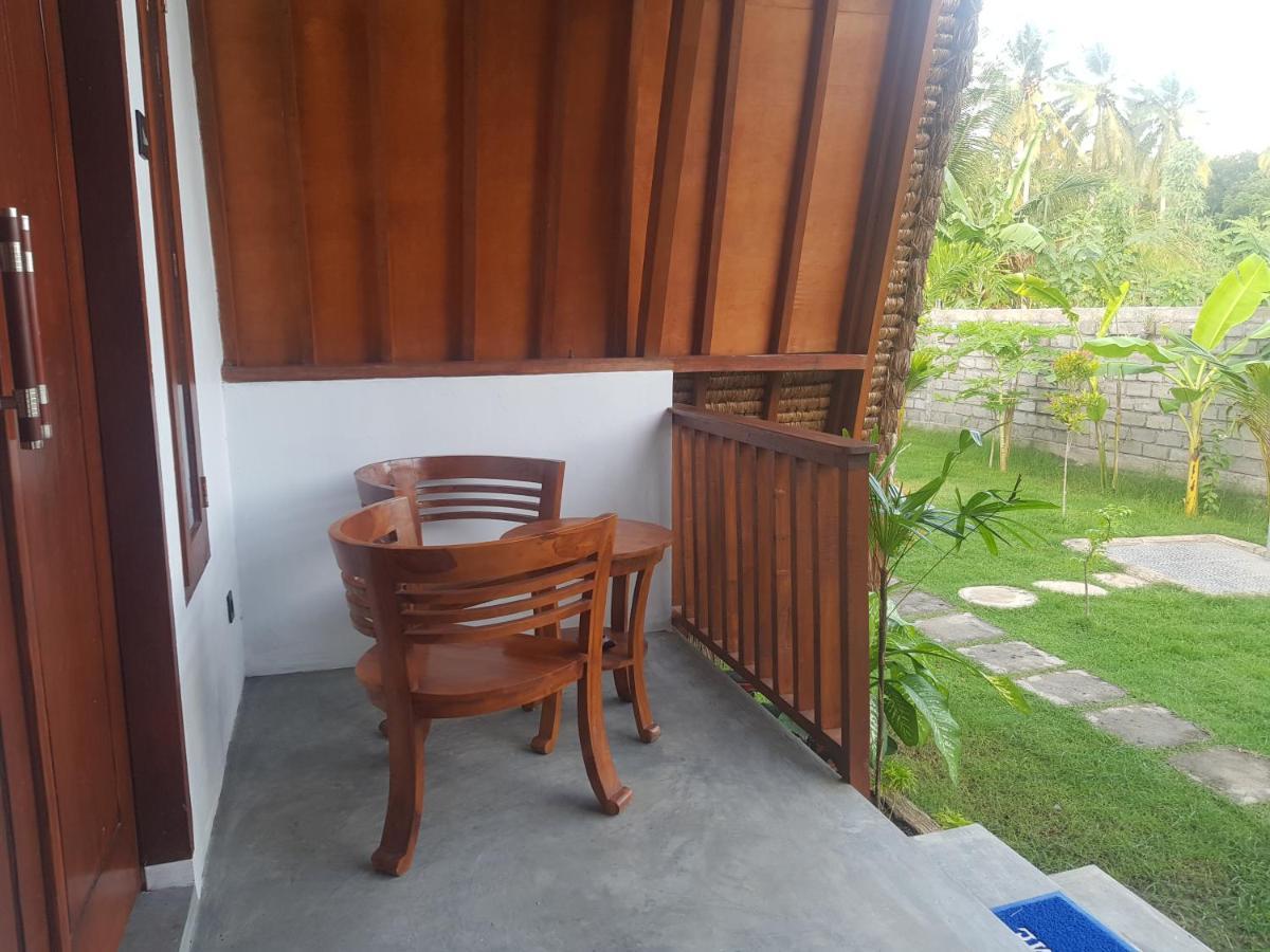 Tropical Sunday Bungalow - Surf And Stay Selong Belanak Exteriér fotografie
