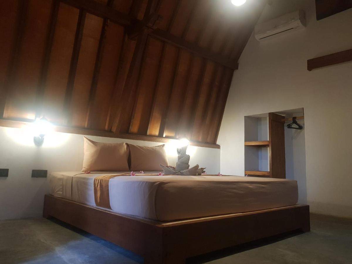 Tropical Sunday Bungalow - Surf And Stay Selong Belanak Exteriér fotografie