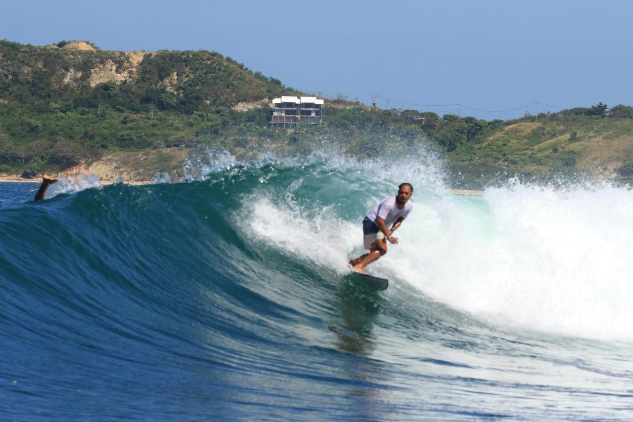 Tropical Sunday Bungalow - Surf And Stay Selong Belanak Exteriér fotografie