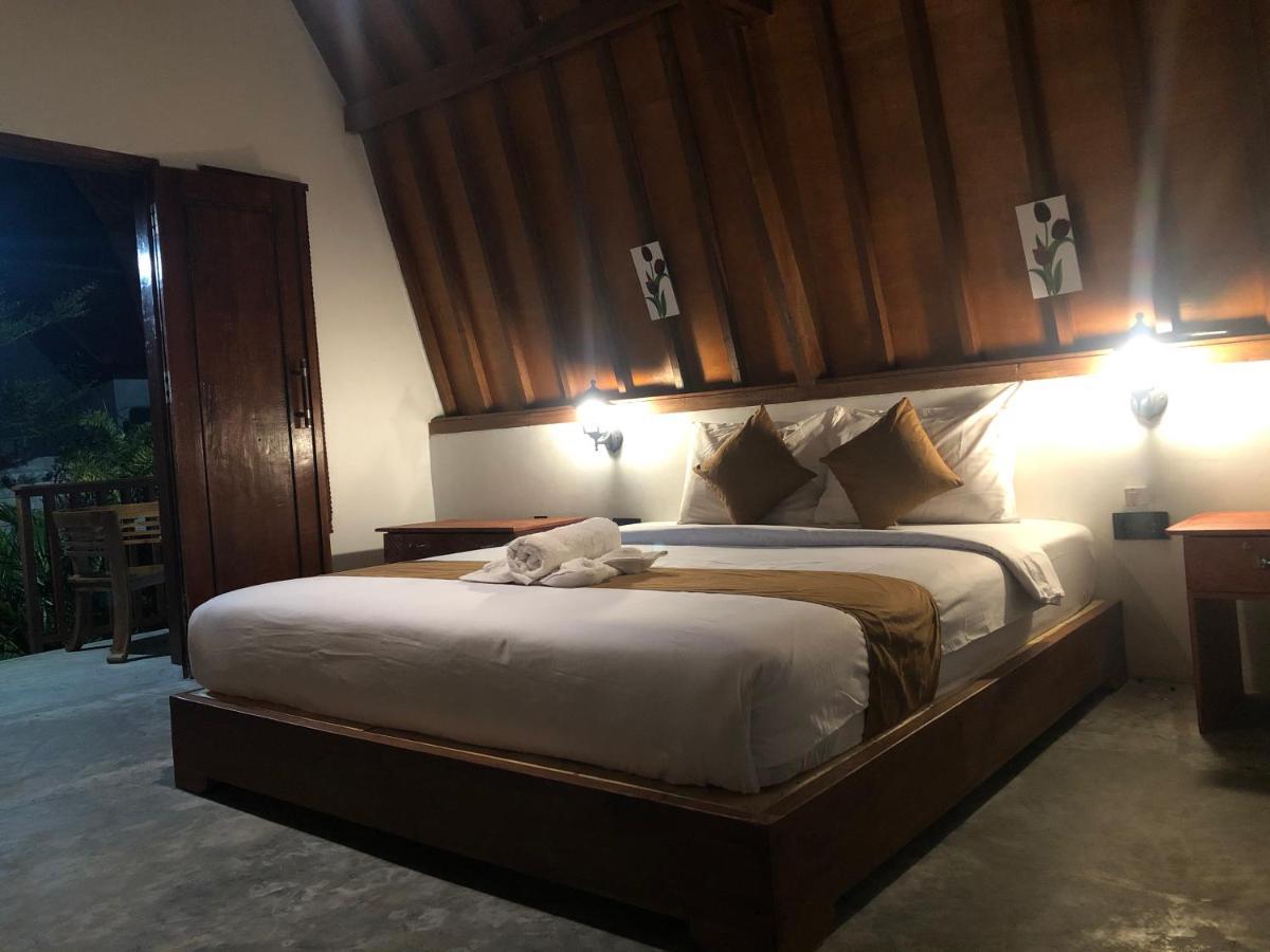 Tropical Sunday Bungalow - Surf And Stay Selong Belanak Exteriér fotografie